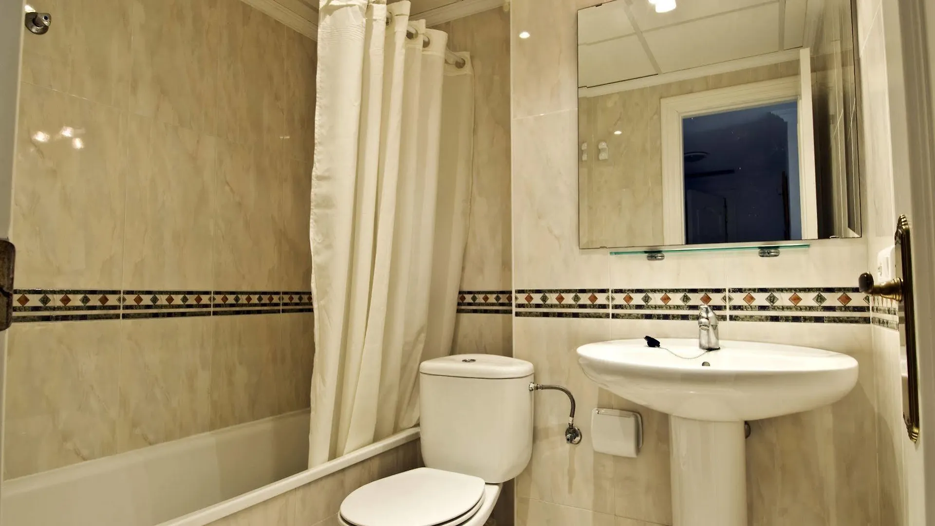 Apartamentos Hc Burriana Playa 0*, Nerja Spain